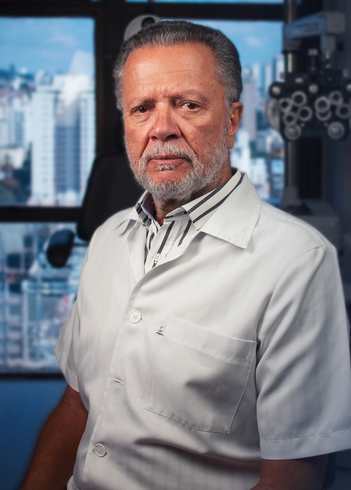 Dr. Alexandre Santa Cecília